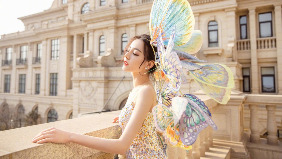 泉州一熊孩子乱按密码 妈妈手机被锁48年！